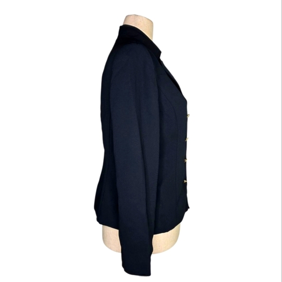 Tahari Arthur S. Levine Black Blazer 10P Gold Crest Buttons Hook Eye Closure - Picture 6 of 8